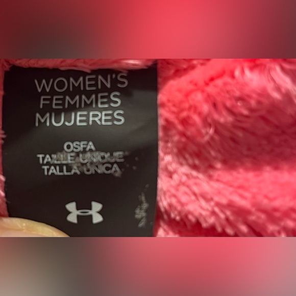 Under Armour gray beanie hat pink fleece EUC - Picture 8 of 8